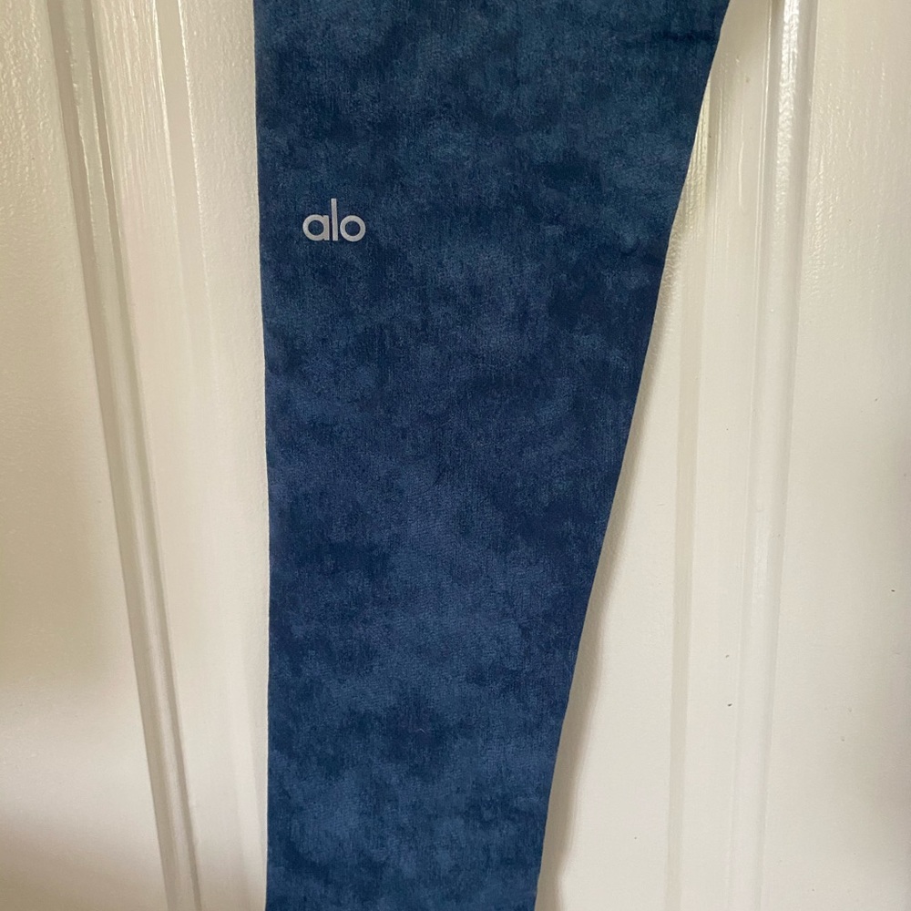 Alo high waisted airbrush legging indigo sz M - Picture 6 of 11